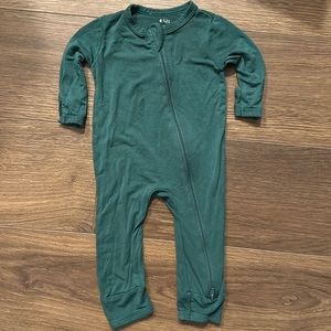 Kyte baby green onsie